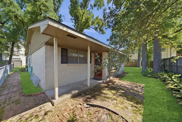 $425,000 | 1501 Early Lane, Houston, TX 77055