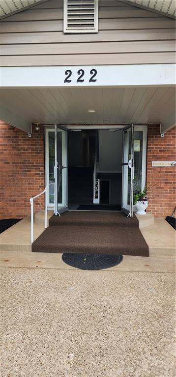 222 Coraopolis Road, Unit 6 Coraopolis, PA 15108 - Photo 3 of 34 Main entrance