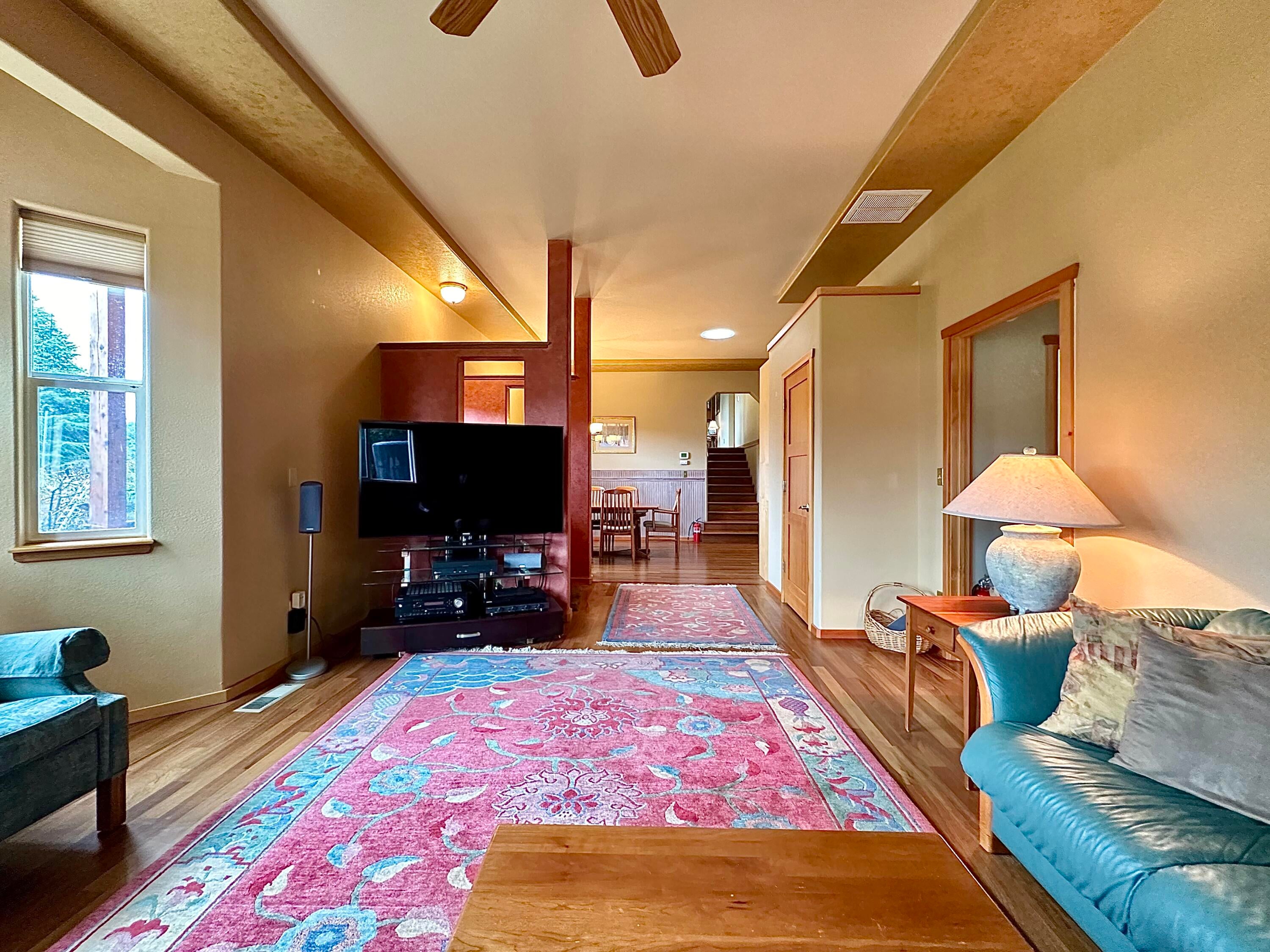 8548 Wagner Creek Road Talent, OR 97540 - Photo 15 of 100 10.2 Living