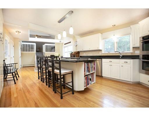 81 R Summer Street Hingham, MA 02043 - Photo 3 of 34 Gallery Image 3