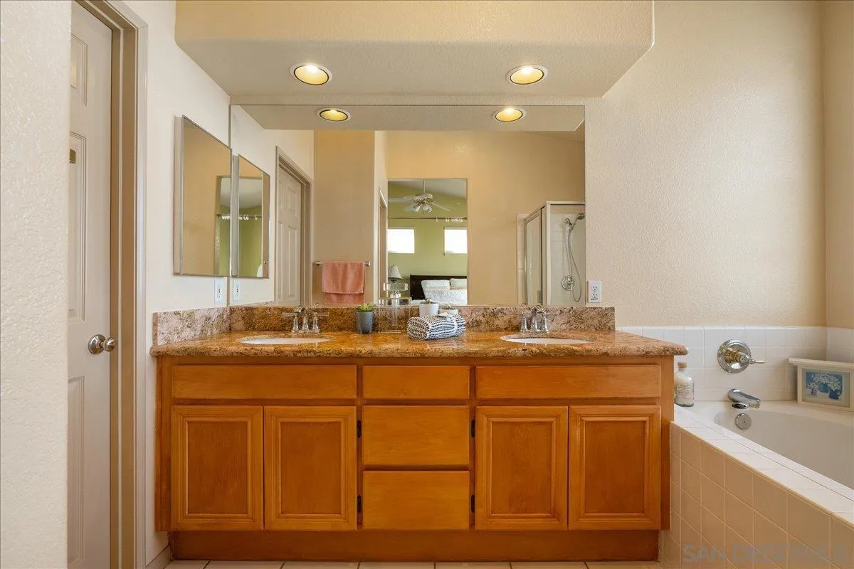 1992 Ridge Way Glen Escondido, CA 92029 - Photo 12 of 27