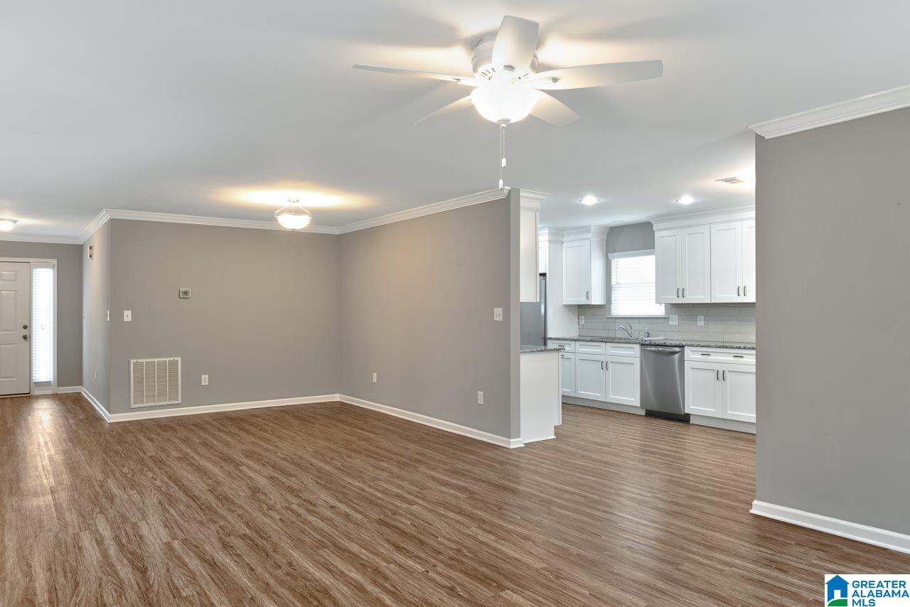 144 Lake Terrace Alabaster, AL 35007 - Photo 7 of 33