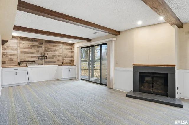 $164,500 | 2200 36th Street, Unit 3C, Rock Island, IL 61201