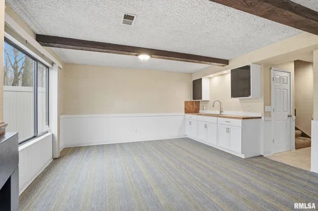 $164,500 | 2200 36th Street, Unit 3C, Rock Island, IL 61201