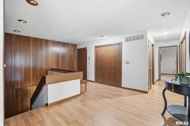 $164,500 | 2200 36th Street, Unit 3C, Rock Island, IL 61201