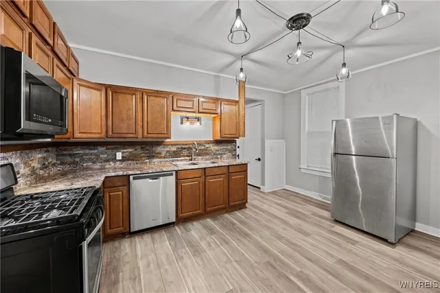 $2,100 | 522 West Ferry Street, Unit 1, Buffalo, NY 14222