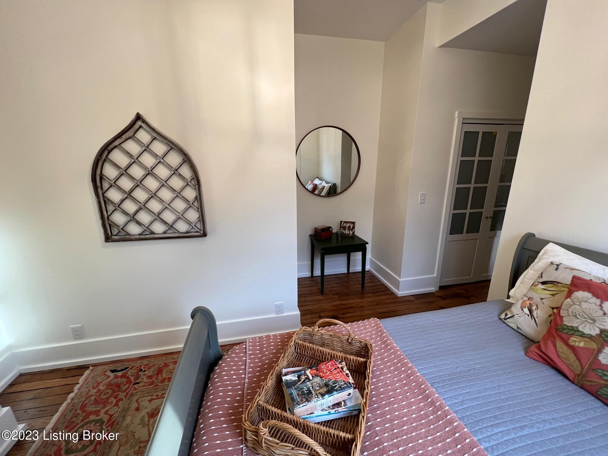 603 Edith Road Louisville, KY 40206 - Photo 6 of 46 IMG_2640