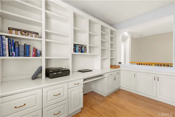 $639,000 | 23402 Abbey Glen Place, Valencia, CA 91354