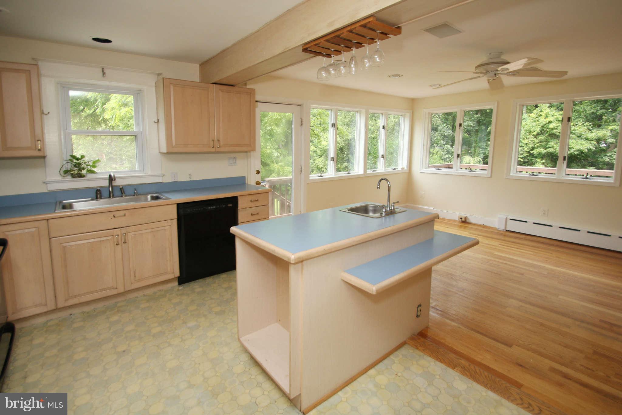 1812 Powder Mill Road Silver Spring, MD 20903 - Photo 4 of 23 Kitchen