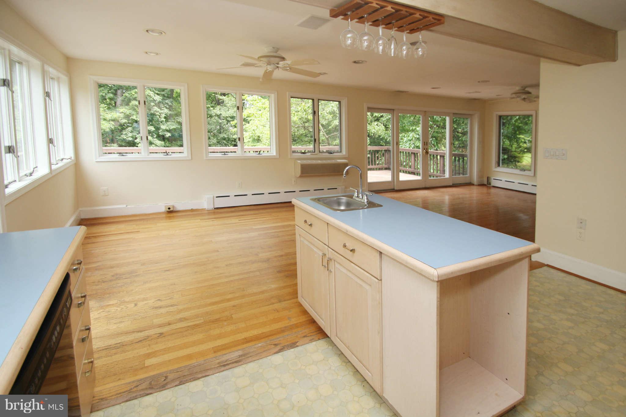 1812 Powder Mill Road Silver Spring, MD 20903 - Photo 5 of 23 Kitchen