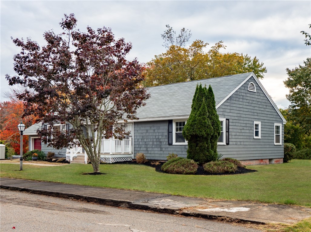 18 Lowell Street Coventry, RI 02816 - Photo 11 of 45