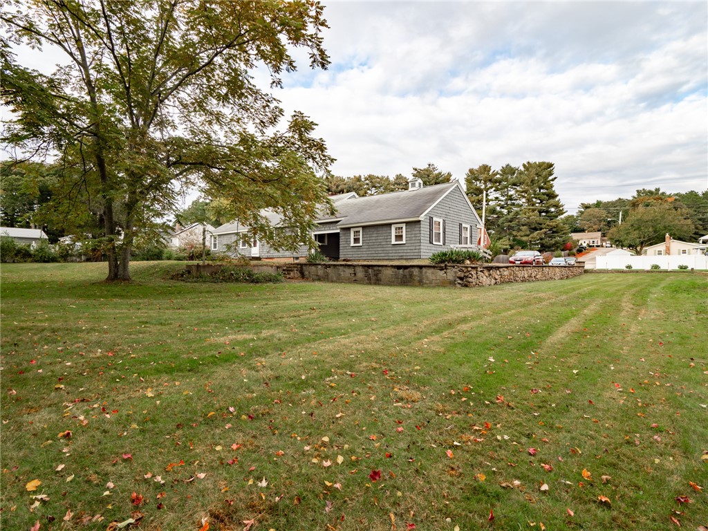 18 Lowell Street Coventry, RI 02816 - Photo 17 of 45