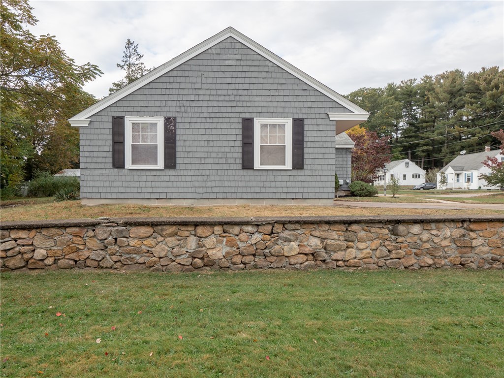 18 Lowell Street Coventry, RI 02816 - Photo 19 of 45