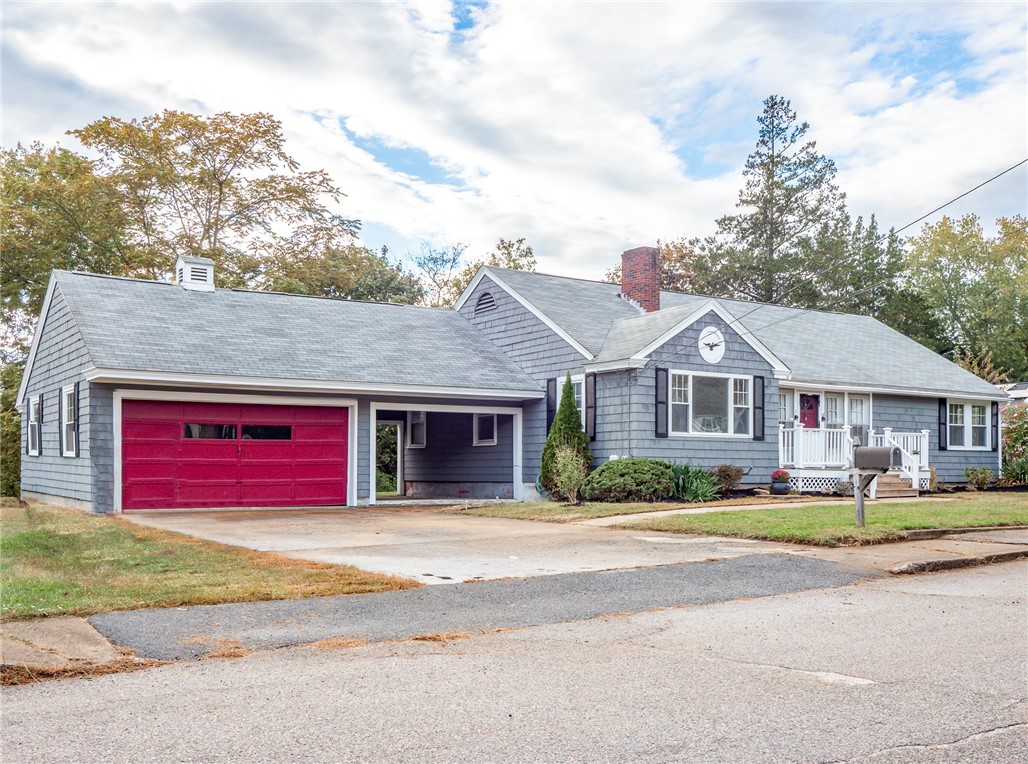 18 Lowell Street Coventry, RI 02816 - Photo 3 of 45