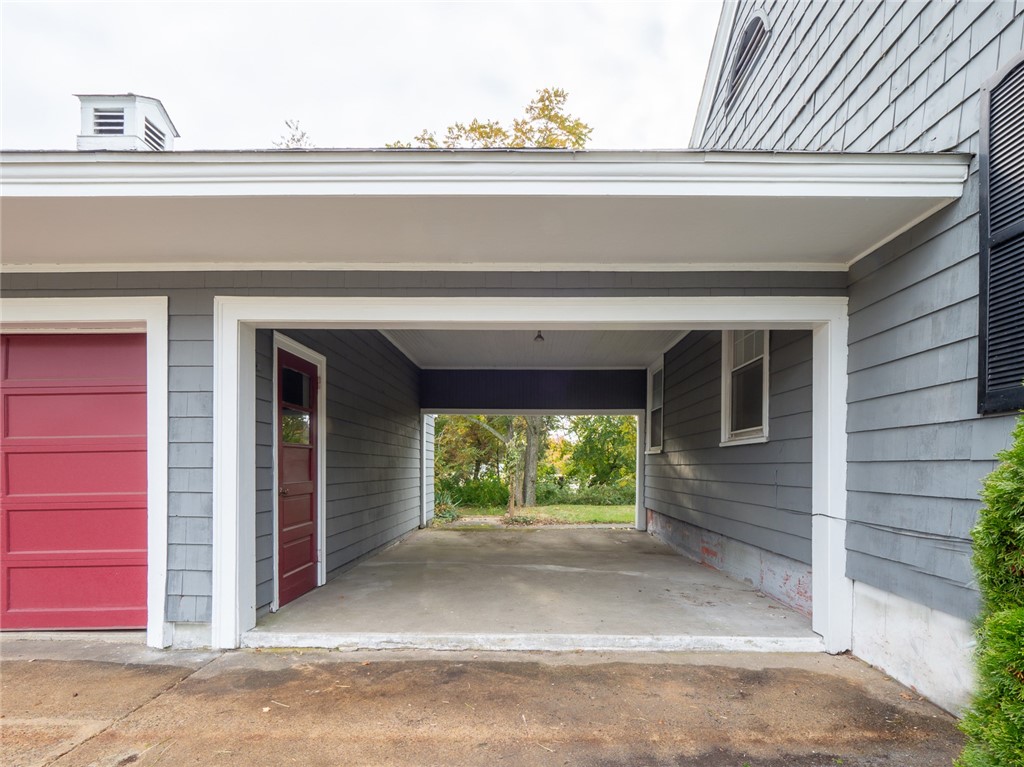 18 Lowell Street Coventry, RI 02816 - Photo 4 of 45