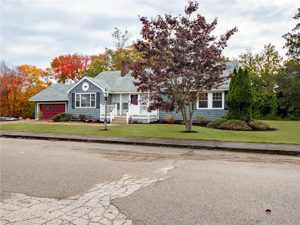 18 Lowell Street Coventry, RI 02816 - Photo 8 of 45