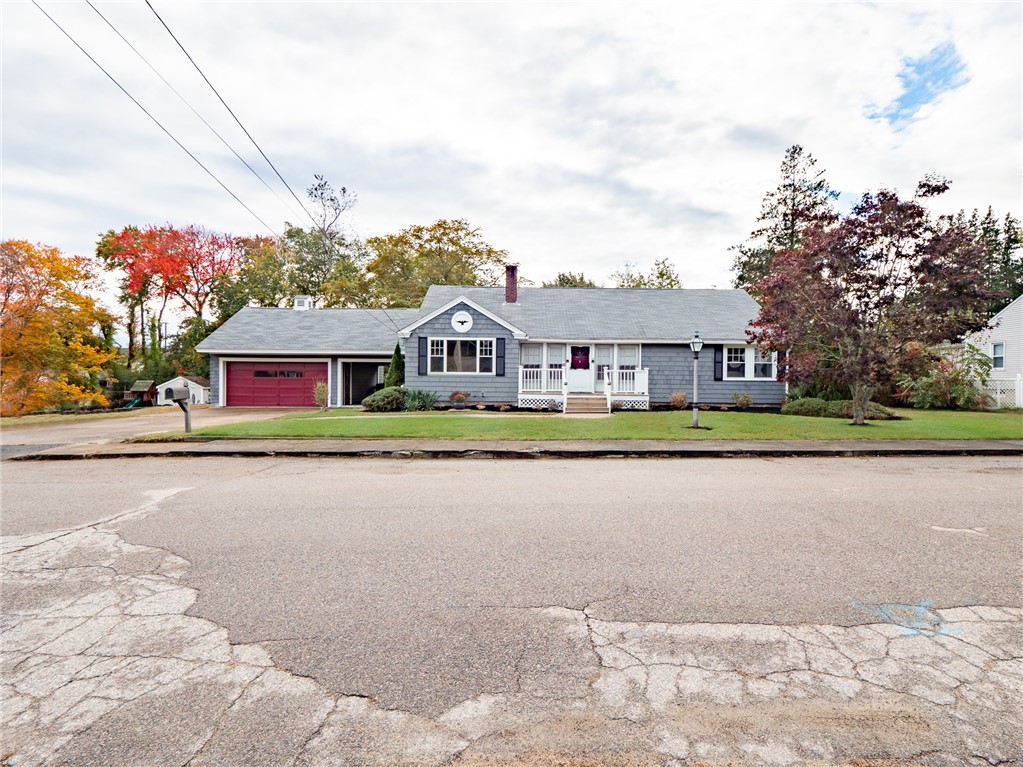 18 Lowell Street Coventry, RI 02816 - Photo 9 of 45