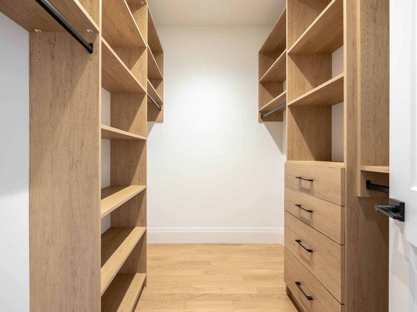 410 Prairie Avenue Wilmette, IL 60091 - Photo 18 of 44 a view of an empty walk in closet