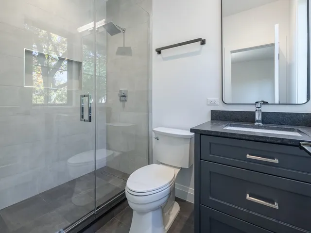 $2,849,000 | 410 Prairie Avenue, Wilmette, IL 60091