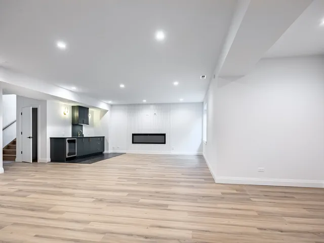 $2,849,000 | 410 Prairie Avenue, Wilmette, IL 60091