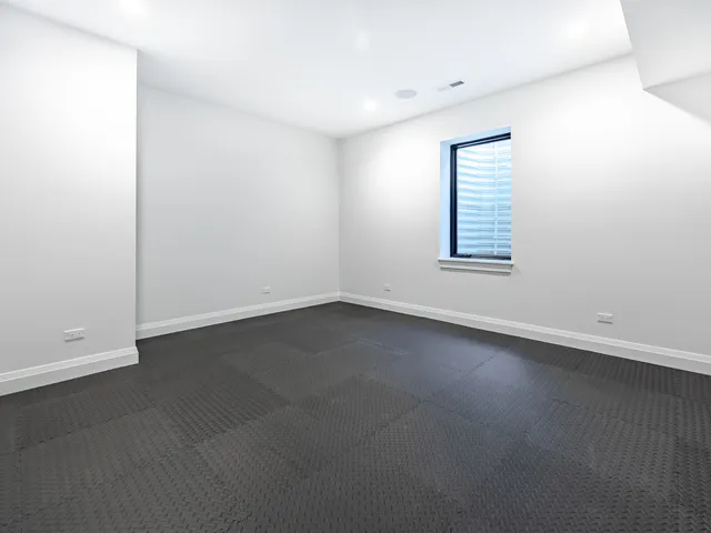 $2,849,000 | 410 Prairie Avenue, Wilmette, IL 60091