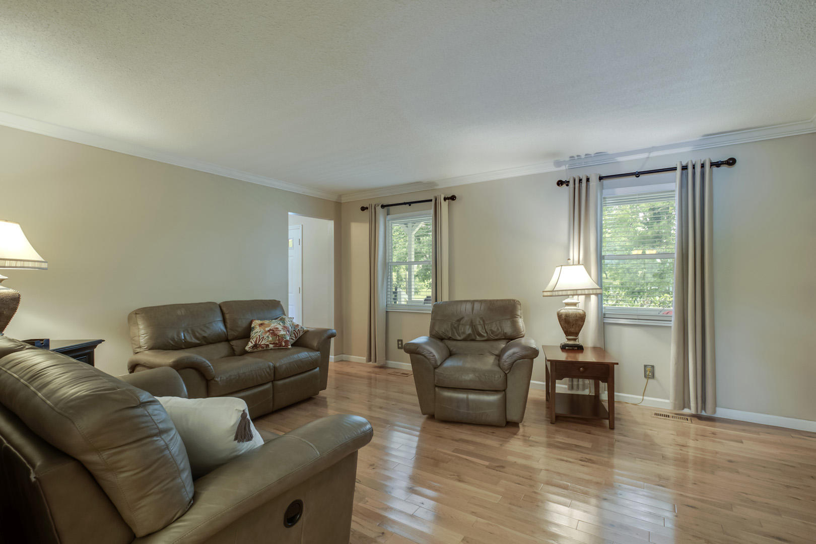1286 Whites Creek Road Spring City, TN 37381 - Photo 15 of 40 15_WhitesCreekRoad_1286_Family01
