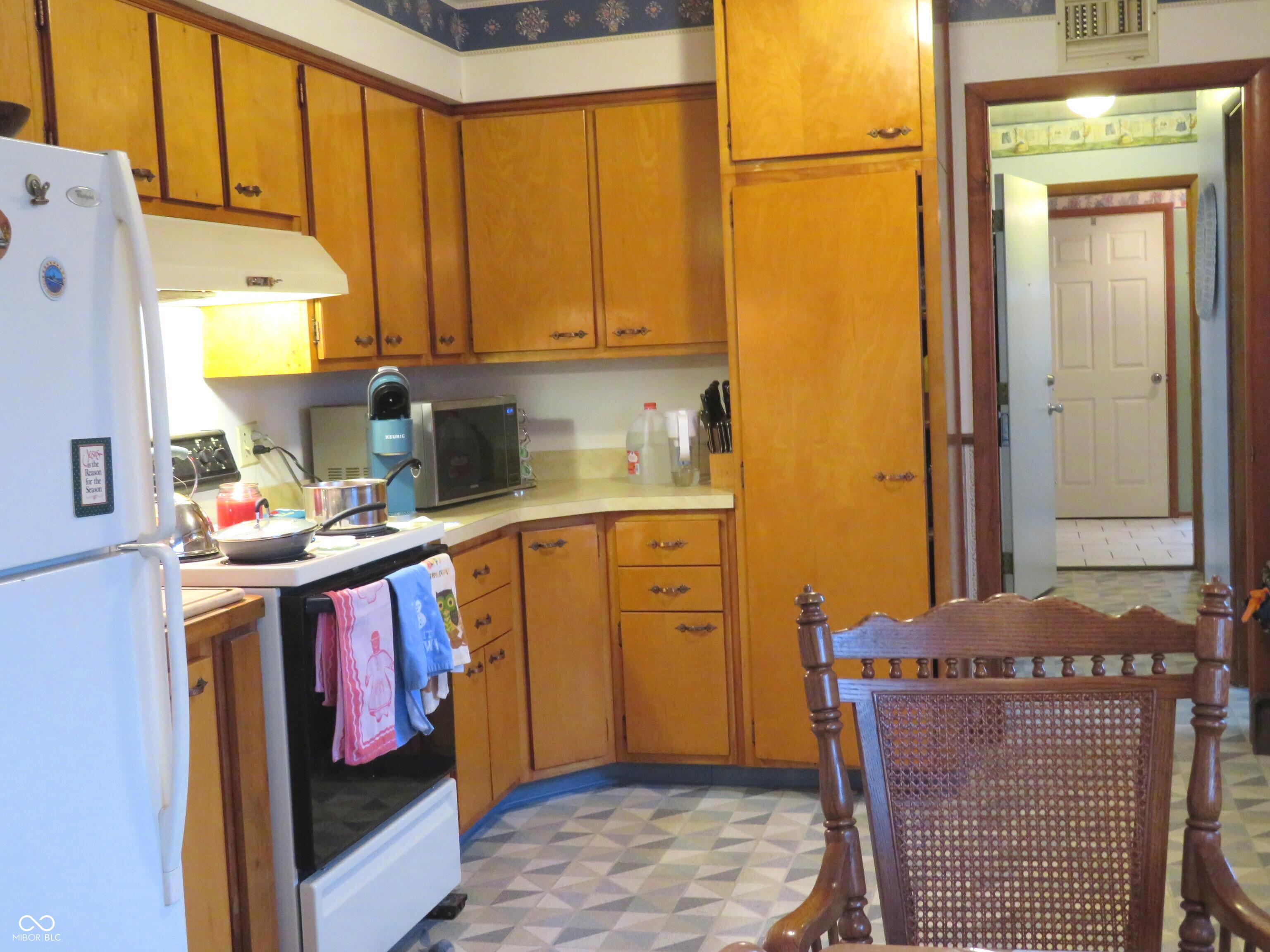 1090 Price Road Avon, IN 46123 - Photo 11 of 32 Gallery Image 11