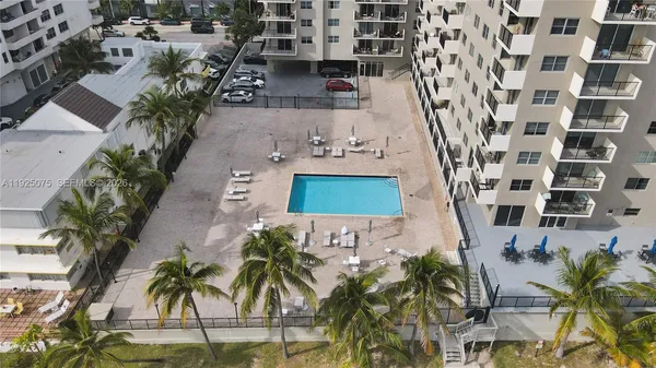 $3,900 | 9273 Collins Avenue, Unit 407, Surfside, FL 33154