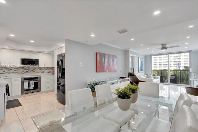 $5,400 | 9273 Collins Avenue, Unit 407, Surfside, FL 33154