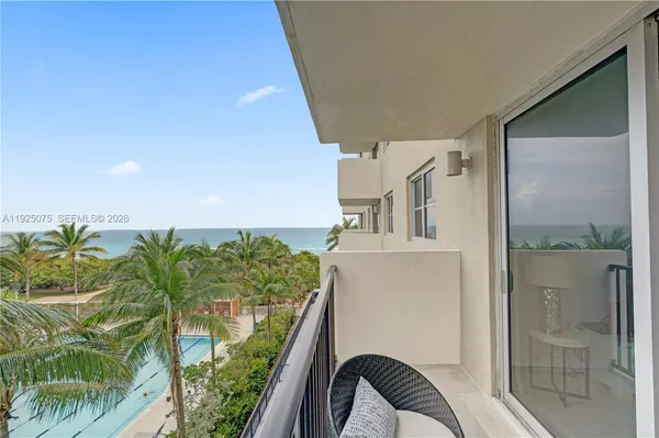 $3,900 | 9273 Collins Avenue, Unit 407, Surfside, FL 33154