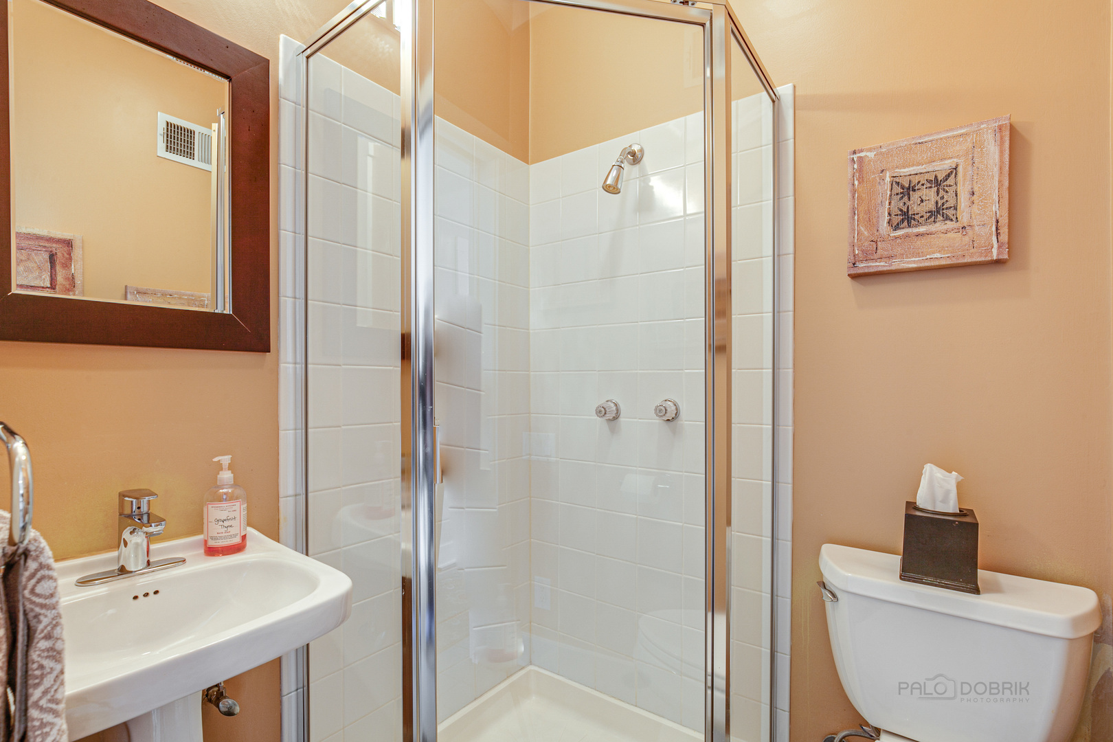 561 Elder Lane Winnetka, IL 60093 - Photo 16 of 30