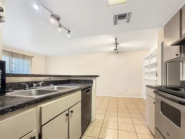 $62,000 | 12905 Woodforest Boulevard, Unit 601, Houston, TX 77015