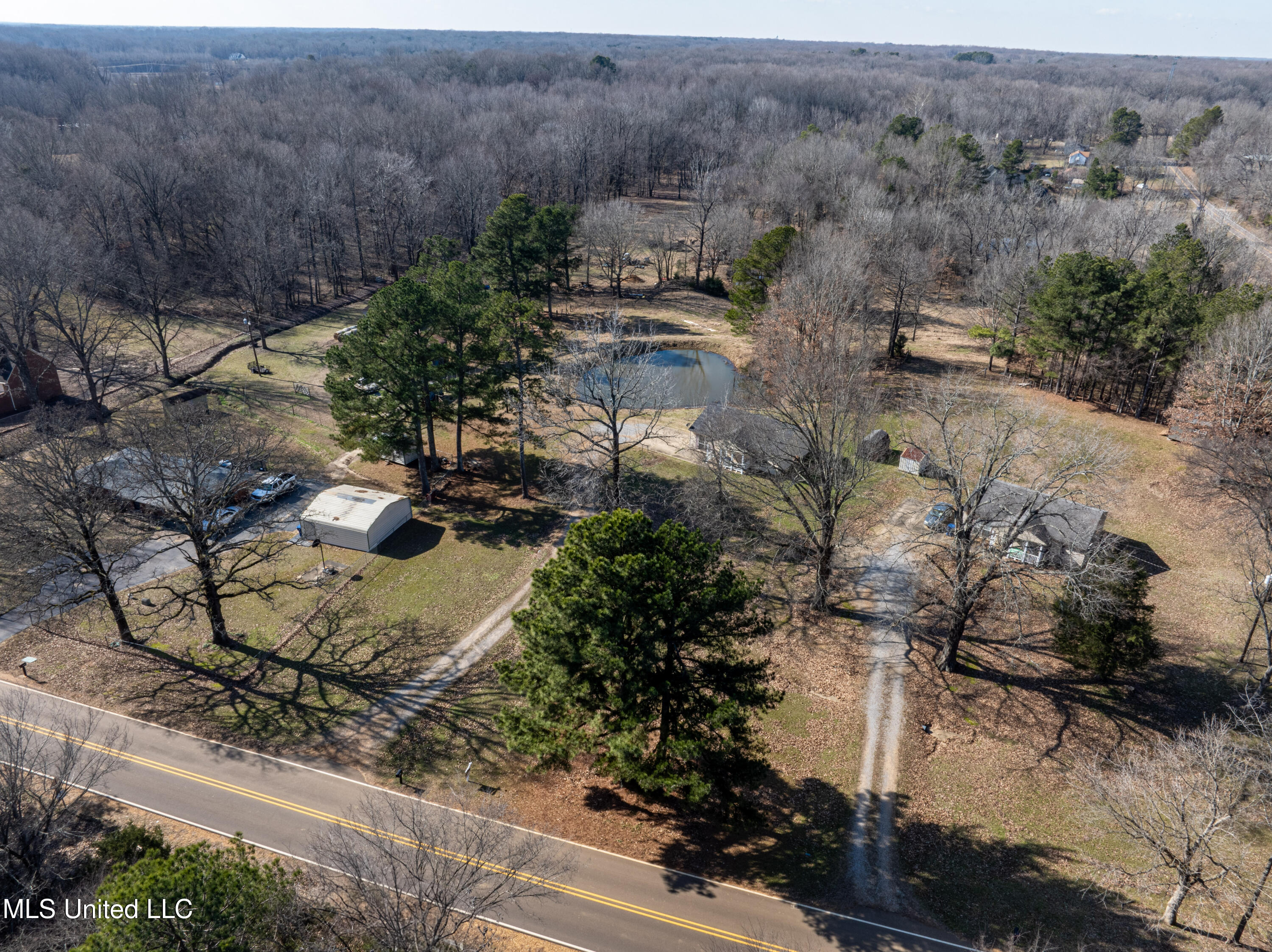 3305 North Robertson Road Nesbit, MS 38651 - Photo 32 of 36 robertson-28