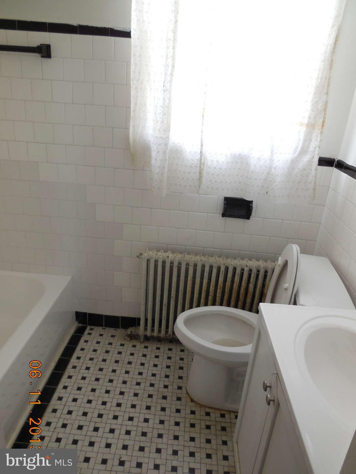 3547 Juneway Baltimore, MD 21213 - Photo 13 of 28 Bath Master