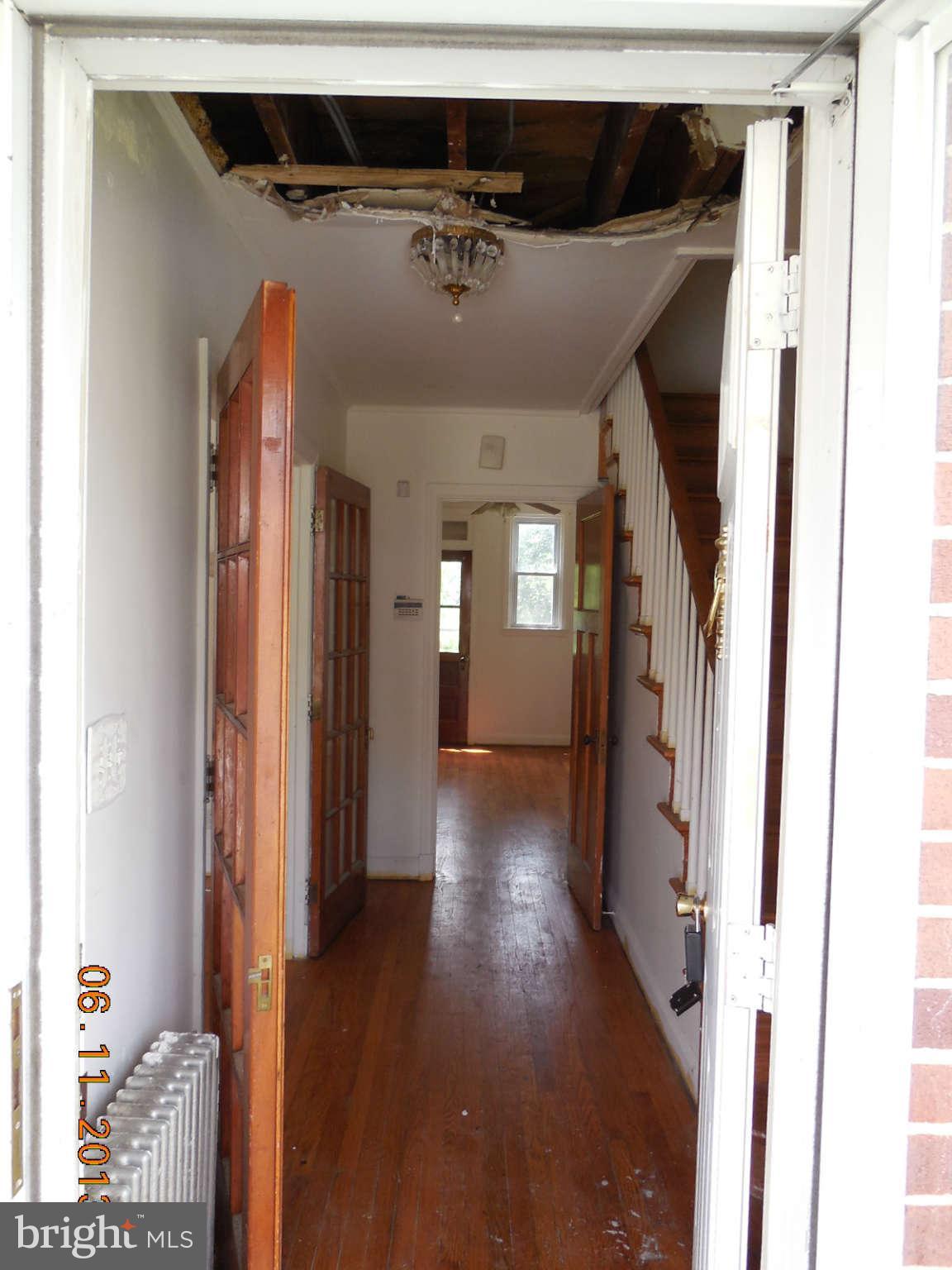 3547 Juneway Baltimore, MD 21213 - Photo 3 of 28 Interior General