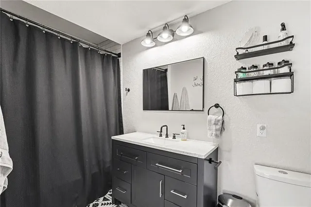 $180,000 | 1101 West Pacific Avenue, Osawatomie, KS 66064