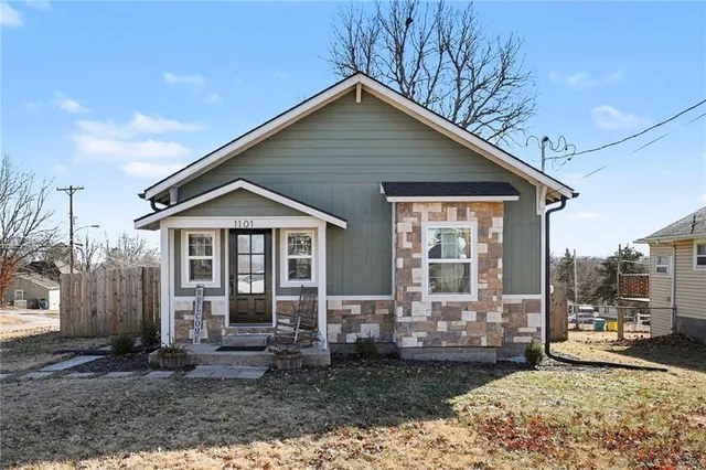 $177,500 | 1101 West Pacific Avenue, Osawatomie, KS 66064