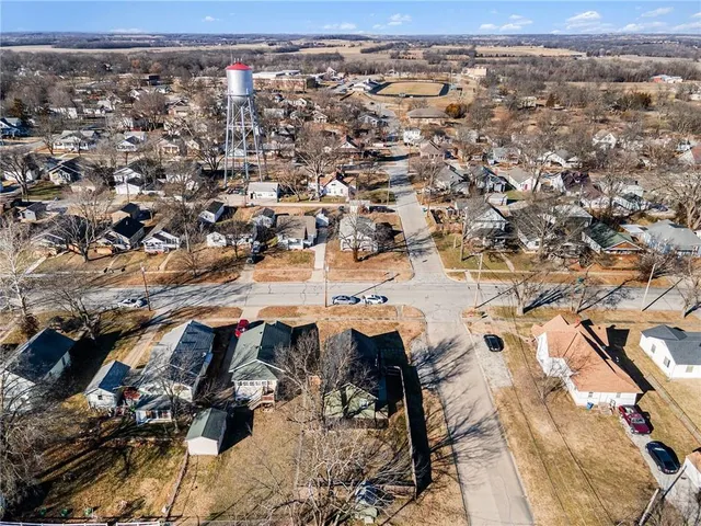 $177,500 | 1101 West Pacific Avenue, Osawatomie, KS 66064