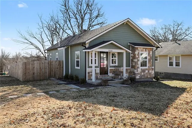 $180,000 | 1101 West Pacific Avenue, Osawatomie, KS 66064