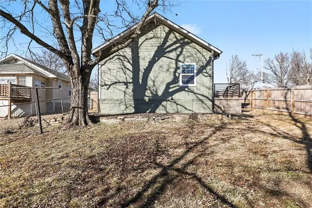 $180,000 | 1101 West Pacific Avenue, Osawatomie, KS 66064