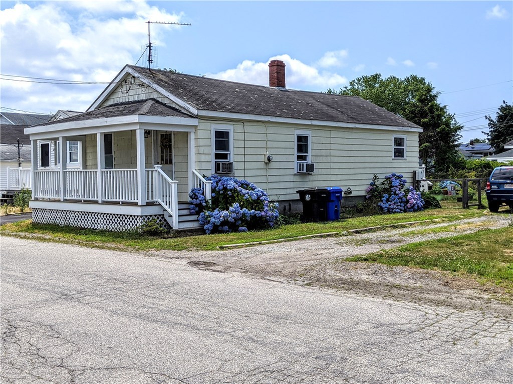 24 Riverside Street Portsmouth, RI 02871 - Photo 1 of 3 Gallery Image 1