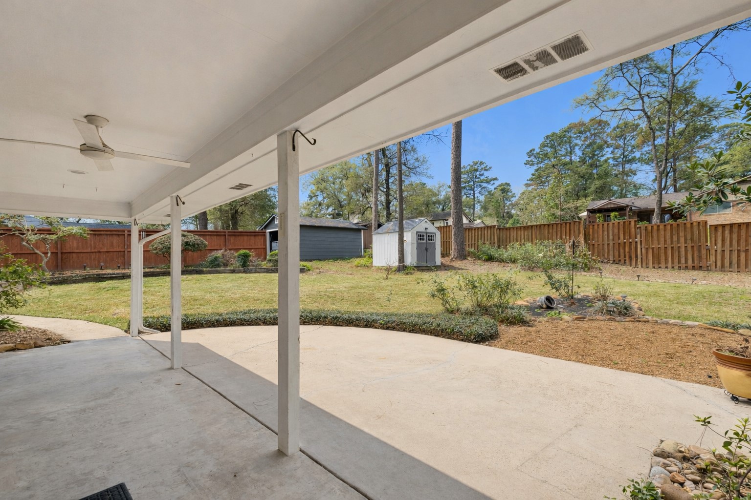 1616 Ave R Huntsville, TX 77340 - Photo 25 of 33