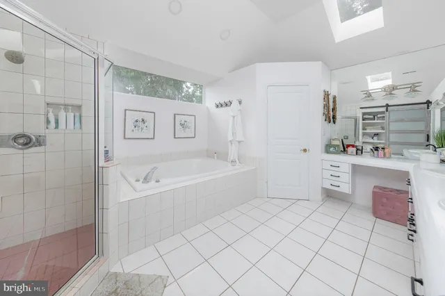 $1,210,000 | 7 Cameo Court, Cherry Hill, NJ 08003