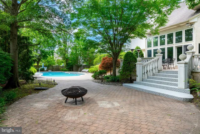 $1,210,000 | 7 Cameo Court, Cherry Hill, NJ 08003
