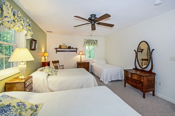 35 Bennetts Road Sturbridge, MA 01566 - Photo 16 of 30