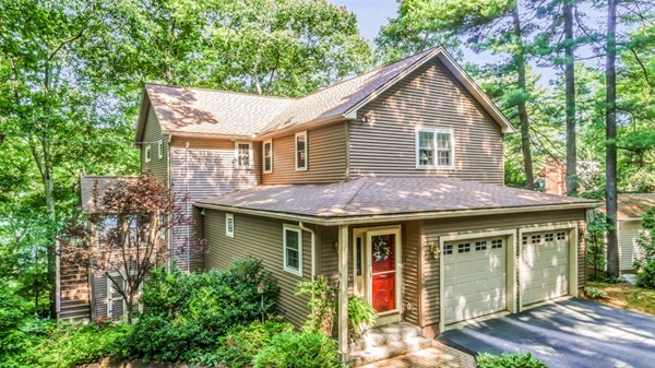 35 Bennetts Road Sturbridge, MA 01566 - Photo 2 of 30