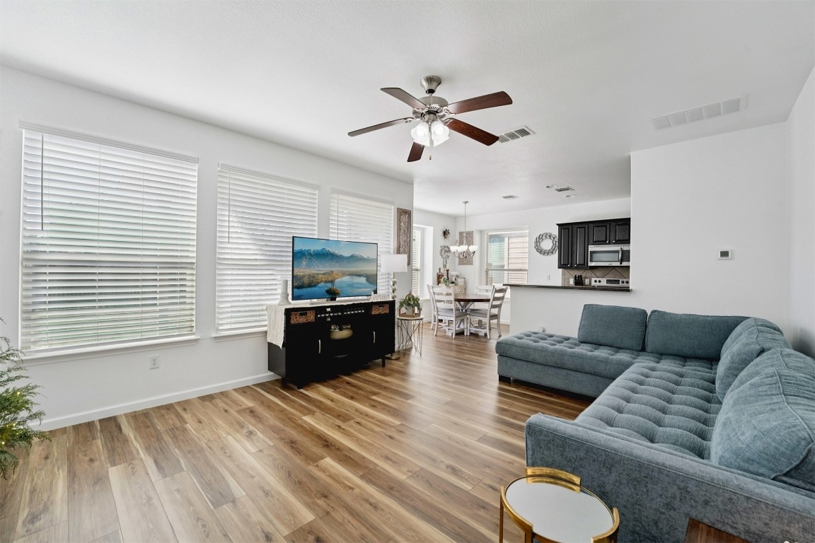 12211 Timber Arch Lane Manor, TX 78653 - Photo 4 of 25