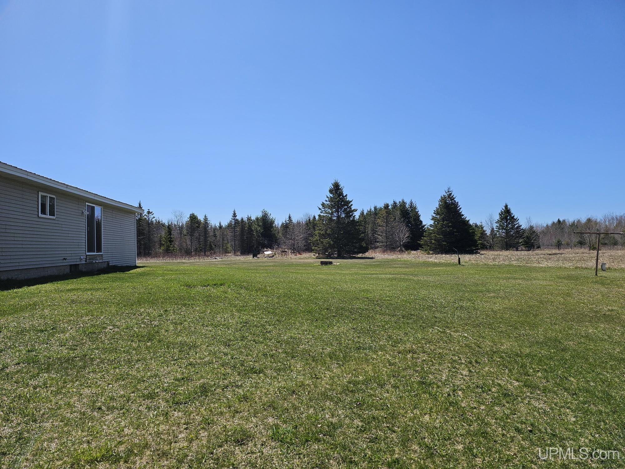 745 North Murphy Lake Road Manistique, MI 49854 - Photo 34 of 40