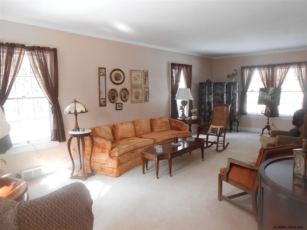 2654 Troy Road Niskayuna, NY 12309 - Photo 5 of 26 Photo 5