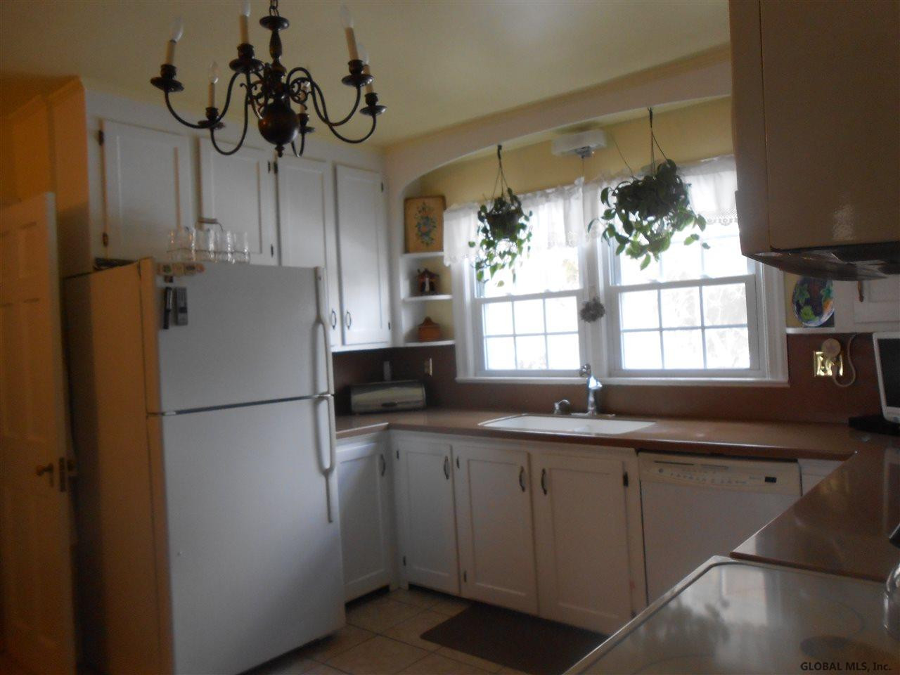 2654 Troy Road Niskayuna, NY 12309 - Photo 10 of 26 Photo 10